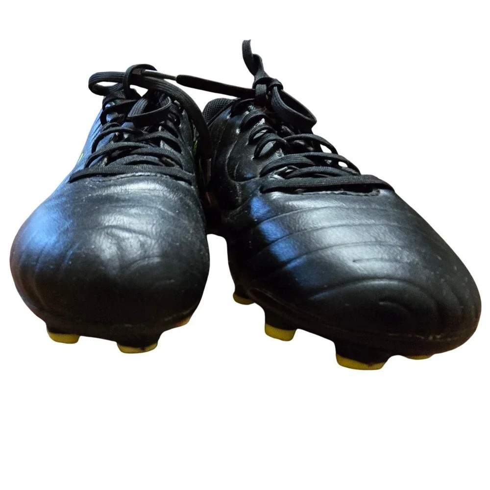 Nike Tiempo Legend Black‎ Volt Soccer Cleats FG Youth Cleats